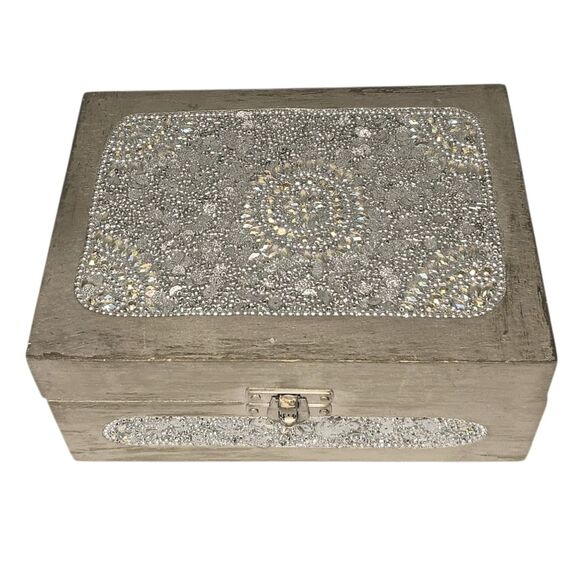 Sparkly Jewlery Box Silver With Sequins & Rhinestones Lightweight Wood 7 x 5 x 3 - Picture 1 of 15